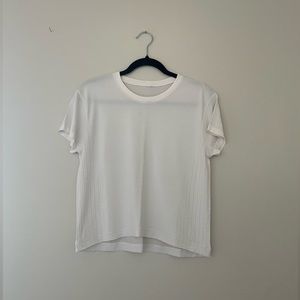 Lululemon train to be short sleeve white
